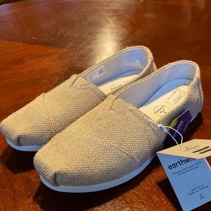 Burlap Toms shoes. Size 10. Never worn. With tags.
